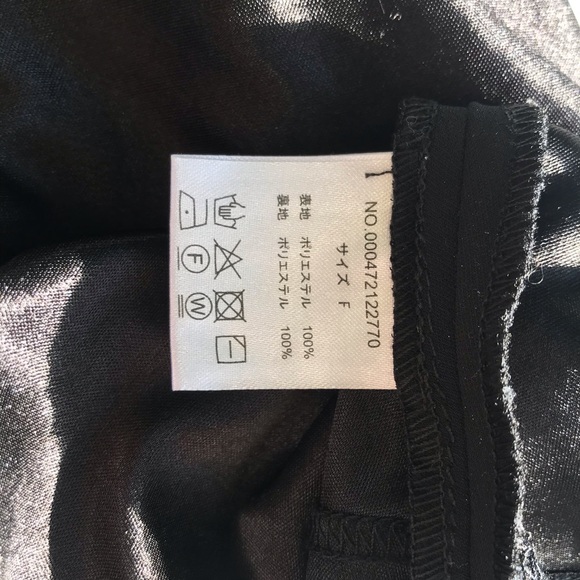 Black flowy cold shoulder tank - Picture 8 of 9